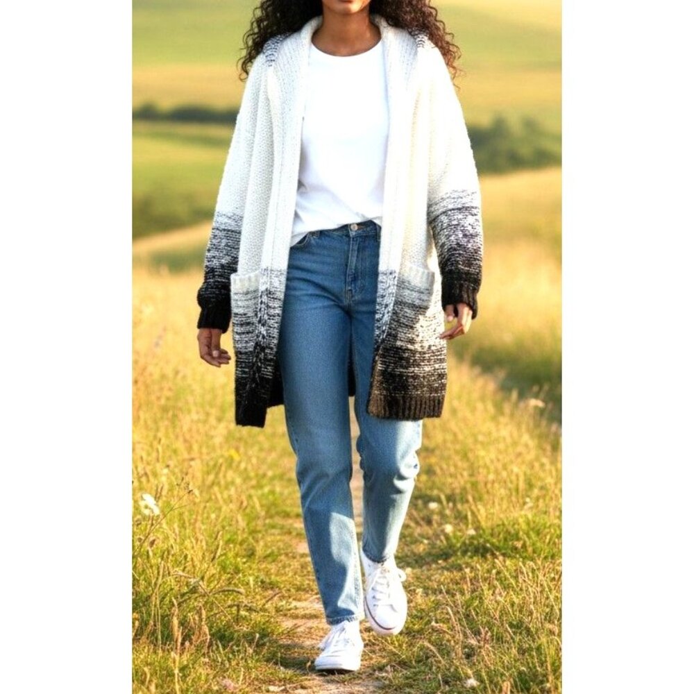 Akemi + Kin Anthropologie Ombre Cardigan Black White Chunky Knit Boho Grunge S M